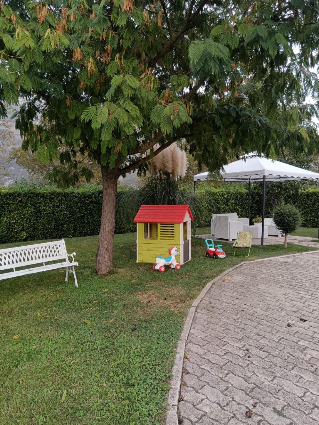 Villa Parco Delle Rose Sulmona Exterior foto